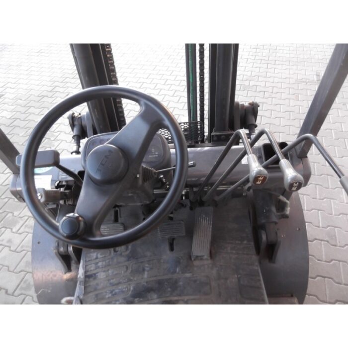 Motostivuitor TCM FD30Z5 3,0T - 3,3m
