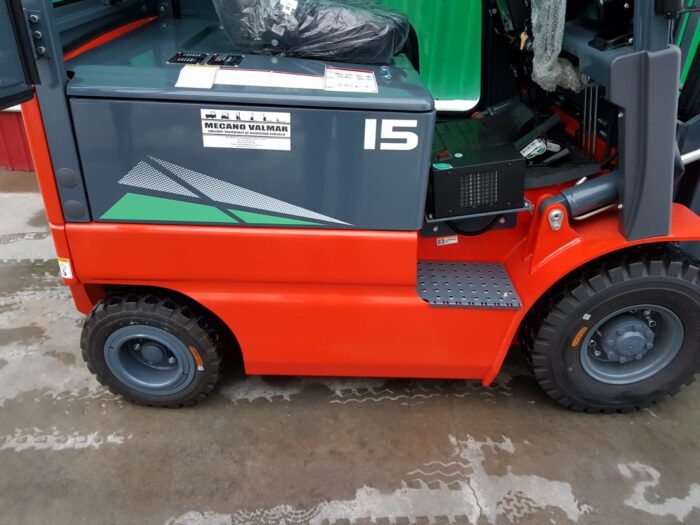 Electrostivuitor CHL 1500kg