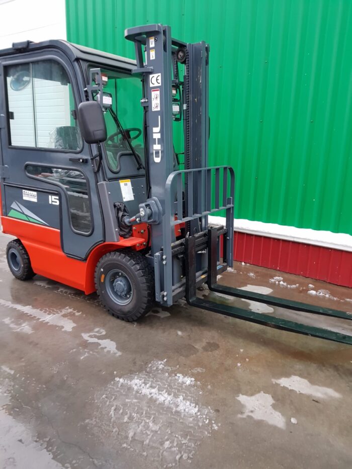 Electrostivuitor CHL 1500kg